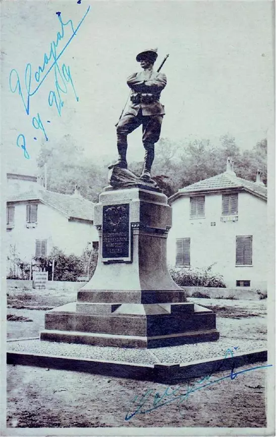 1929, inaugurazione del monumento all'Alpino